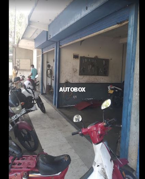 Sumi Bike repair shop