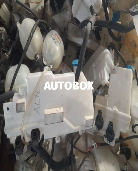 Nissan Clipper DR 17 Wipper Washer Tank
