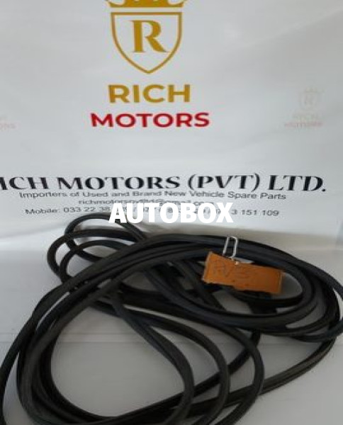 Honda Vezel RU3 Door Beading For Sale