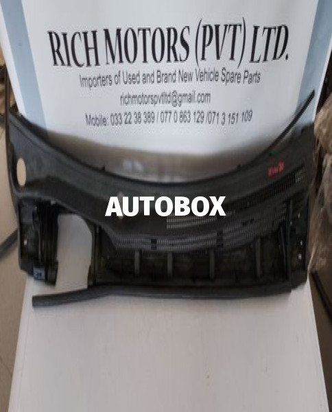 Toyota Prius ZEW30 Wiper Panel For Sale