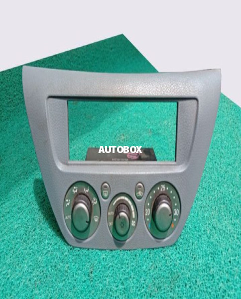 Mitsubishi Lancer CS2 AC Control Unit