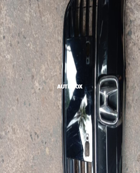 Honda Vesel Grille Shell for sale.