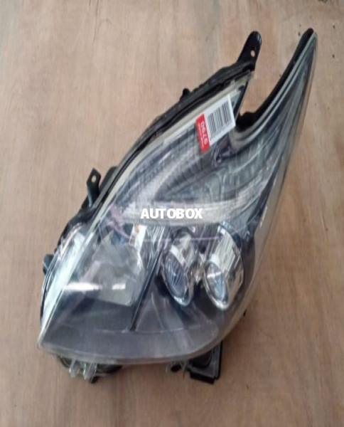 Toyota Prius 30 Upper Headlight for sale