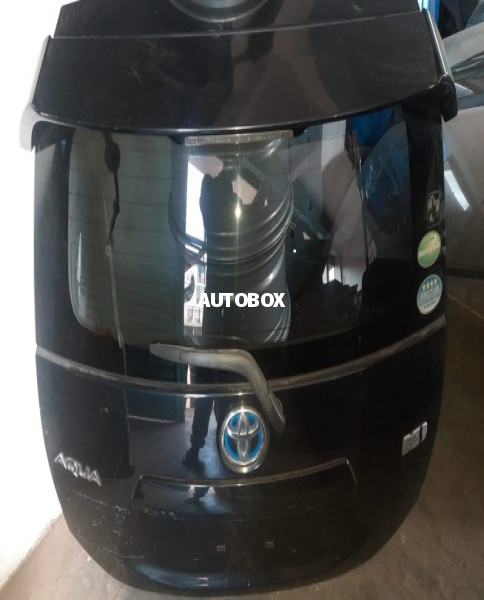 Toyota Aqua Diky Door For Sale