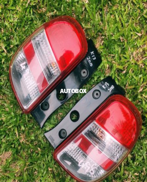 NISSSAN MARCH K13 TAILLIGHT (L-R)