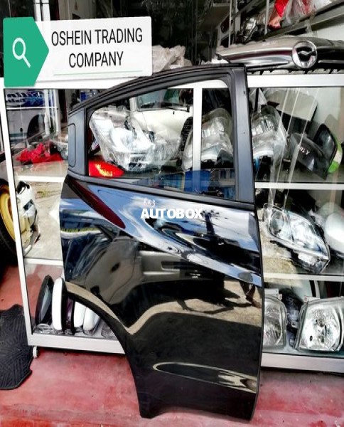 Honda Vezel RU3 Rear Doors For Sale