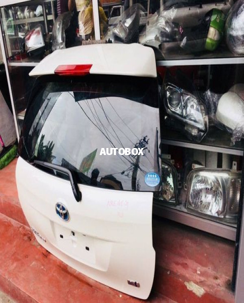 Toyota Axio Rear gate ( Diki Door) For Sale