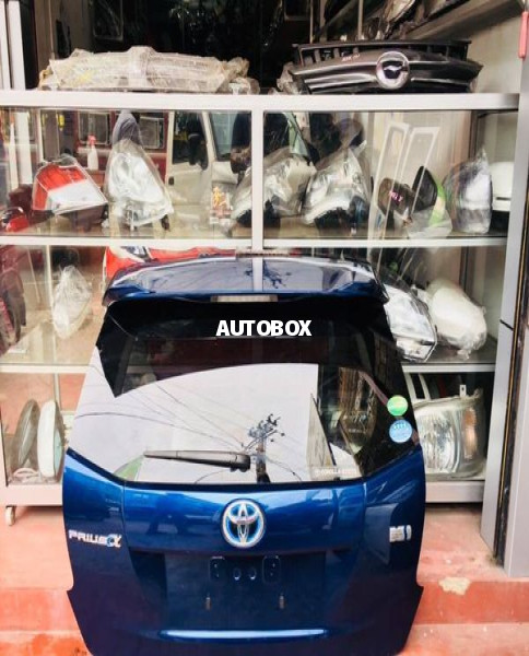 Toyota Prius Alpha Rear Gate ( Diki Door) For sale