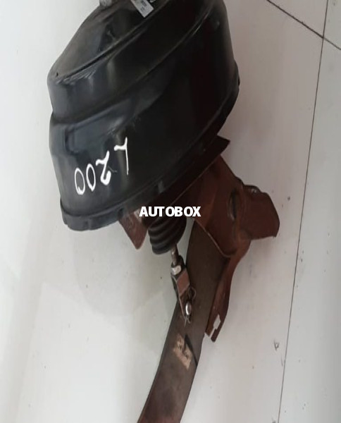 Mitsubishi L 200 Brake Booster
