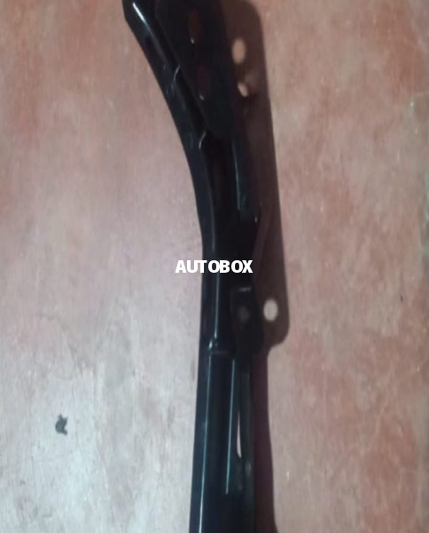 Suzuki Swift RS Front Buffer Retainer