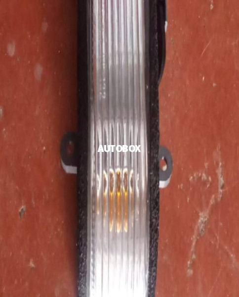 Toyota Hilux Mako Winger Light LR
