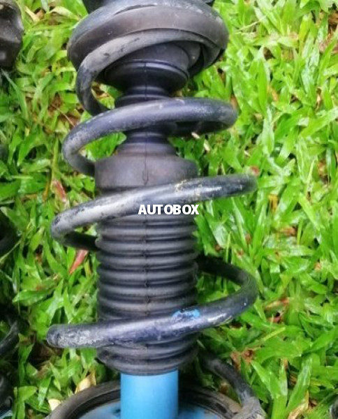 Nissan Sunny FB15 Gas Shockabsober Kit