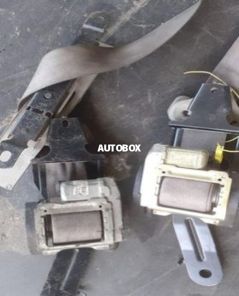 Nissan Sunny FB15, N16, Y11 Front Seat Belts