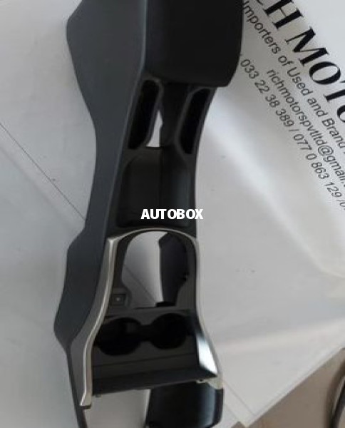 Honda Grace GM4 Consolebox for sale