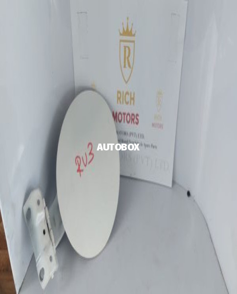 Honda Vezel RU3 Fuel Flaps