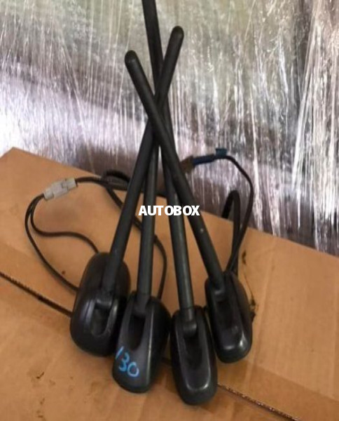 Honda Insigth ZE2 Hood Antenna